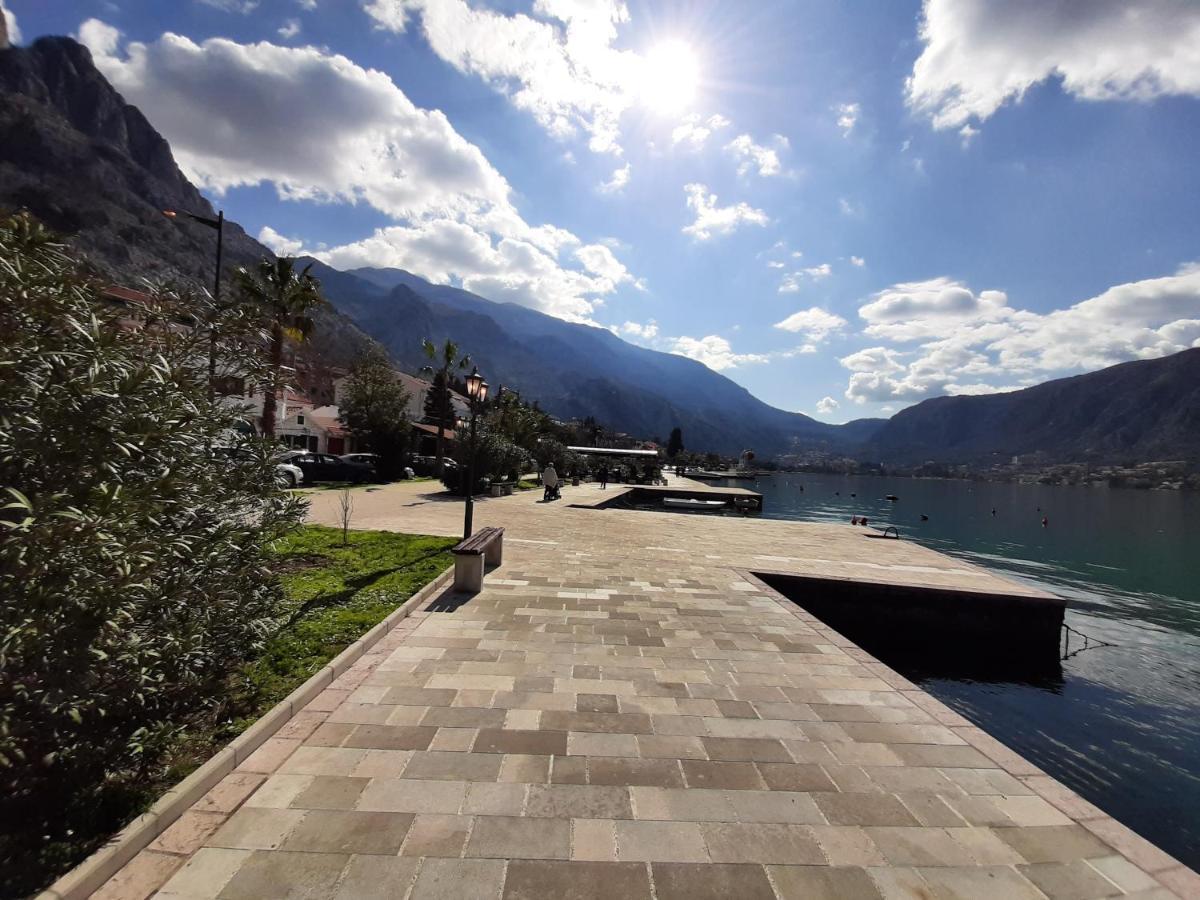 Maritimo Di Cattaro****Lux Apartment With Garage Luaran gambar